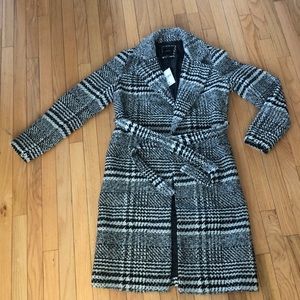 BRAND NEW FOREVER 21 HOUNDSTOOTH COAT SIZE M